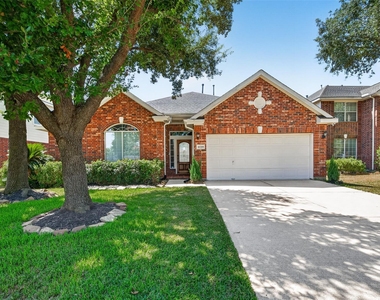 16719 Bishop Knoll Lane - Photo Thumbnail 3
