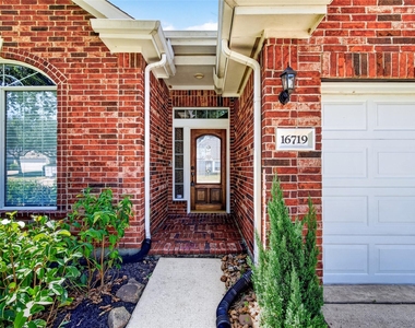 16719 Bishop Knoll Lane - Photo Thumbnail 6