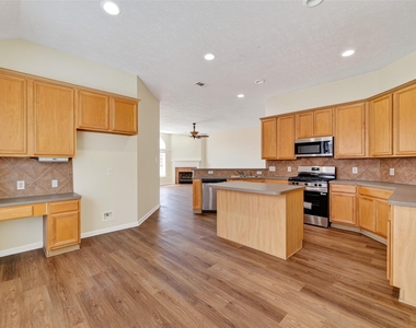 16719 Bishop Knoll Lane - Photo Thumbnail 17