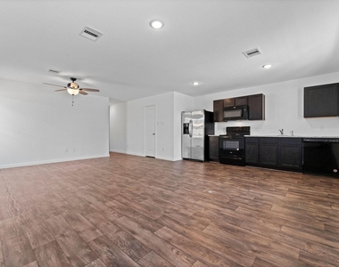9915 Opal Stone Way - Photo Thumbnail 4