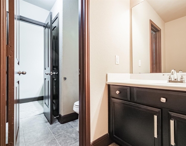 2606 Maverick Park Lane - Photo Thumbnail 41
