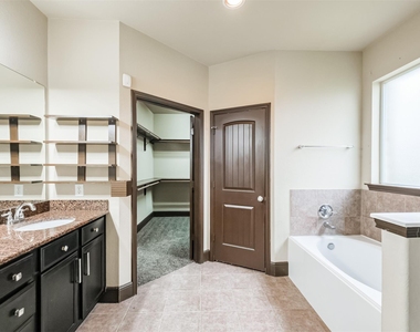 2606 Maverick Park Lane - Photo Thumbnail 24