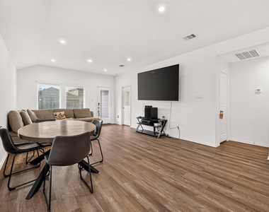 5411 Wyndham Ridge Lane - Photo Thumbnail 7