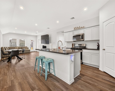5411 Wyndham Ridge Lane - Photo Thumbnail 10