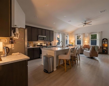 4419 Bay Vista Drive - Photo Thumbnail 9