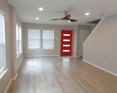 1320 Cleveland Street - Photo Thumbnail 3
