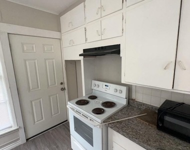 310 N Rockisland Street - Photo Thumbnail 1