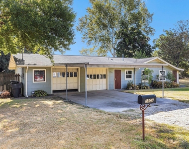 2902 Helberg Road - Photo Thumbnail 2