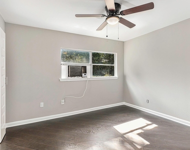 2902 Helberg Road - Photo Thumbnail 14
