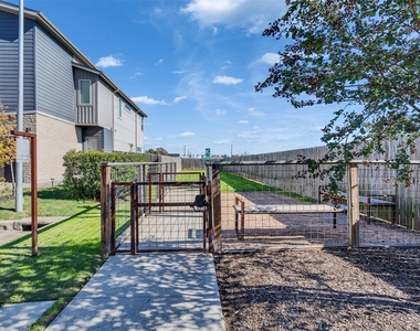 5702 Rucio Lane - Photo Thumbnail 27