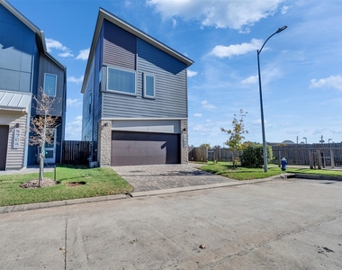 5702 Rucio Lane - Photo Thumbnail 1
