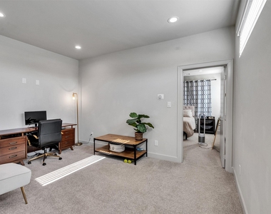 5702 Rucio Lane - Photo Thumbnail 18
