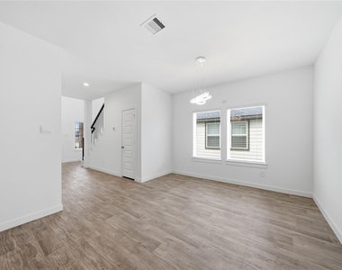 31638 Featherstone Trail - Photo Thumbnail 7