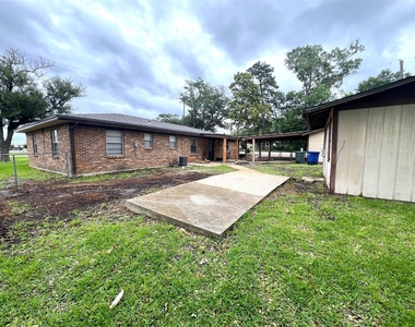 377 State Highway 75 N - Photo Thumbnail 23