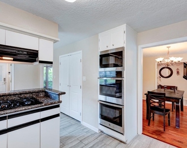 5503 Glenmere Lane - Photo Thumbnail 12
