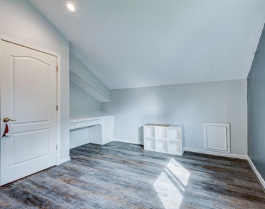 5503 Glenmere Lane - Photo Thumbnail 24