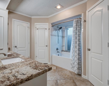 5503 Glenmere Lane - Photo Thumbnail 18