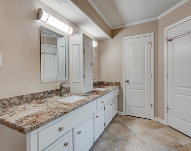 5503 Glenmere Lane - Photo Thumbnail 19
