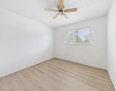 700 Lyle W Avenue - Photo Thumbnail 7