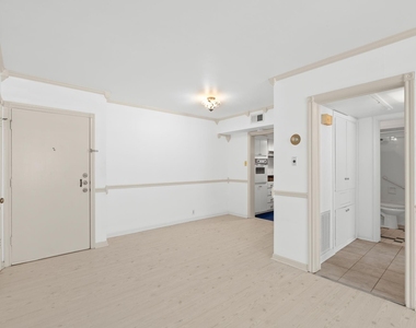 2601 Bellefontaine Street - Photo Thumbnail 8