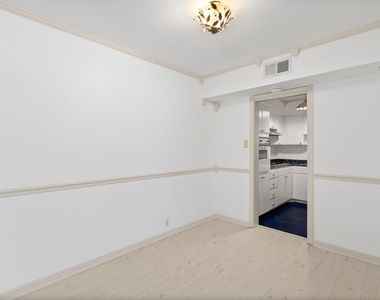 2601 Bellefontaine Street - Photo Thumbnail 9
