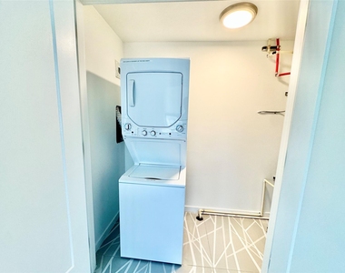 2201 Market Street - Photo Thumbnail 5