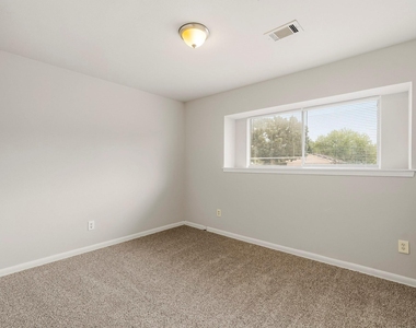 5239 Selinsky Road - Photo Thumbnail 11