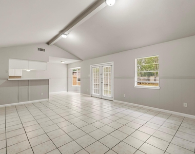 5239 Selinsky Road - Photo Thumbnail 3