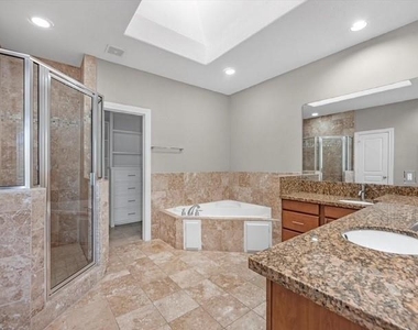 2505 Dallas - Photo Thumbnail 14