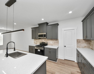 7907 Dandy Street - Photo Thumbnail 9
