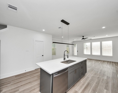7907 Dandy Street - Photo Thumbnail 6