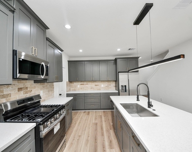 7907 Dandy Street - Photo Thumbnail 5