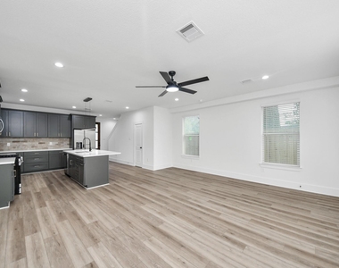 7907 Dandy Street - Photo Thumbnail 13