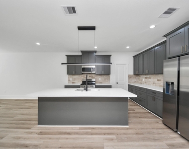 7907 Dandy Street - Photo Thumbnail 10