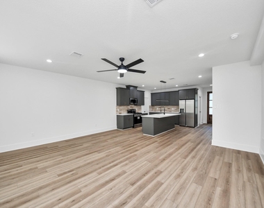 7907 Dandy Street - Photo Thumbnail 12