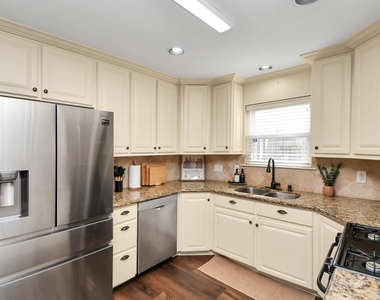 9606 Beverlyhill Street - Photo Thumbnail 18