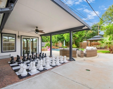 9606 Beverlyhill Street - Photo Thumbnail 6
