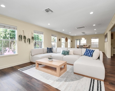 9606 Beverlyhill Street - Photo Thumbnail 12