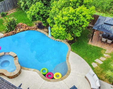 9606 Beverlyhill Street - Photo Thumbnail 4