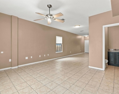 1718 Roxella Street - Photo Thumbnail 3