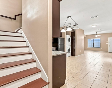 1718 Roxella Street - Photo Thumbnail 12