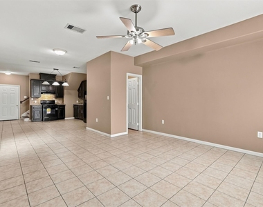 1718 Roxella Street - Photo Thumbnail 2