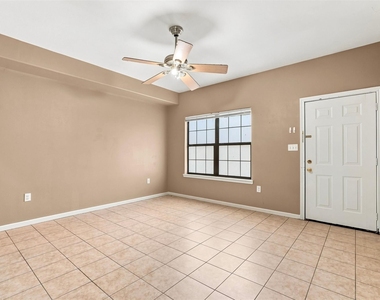 1718 Roxella Street - Photo Thumbnail 4