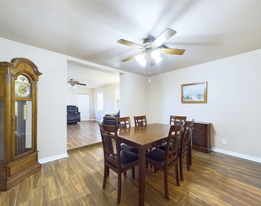 2814 Balmorhea Avenue - Photo Thumbnail 23