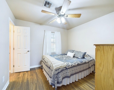 2814 Balmorhea Avenue - Photo Thumbnail 32