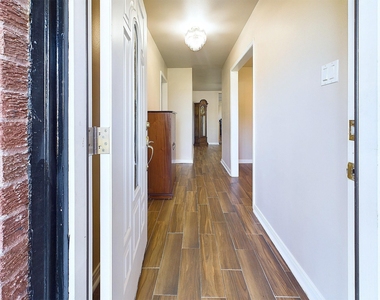 2814 Balmorhea Avenue - Photo Thumbnail 15