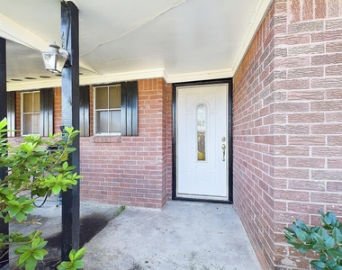 2814 Balmorhea Avenue - Photo Thumbnail 14