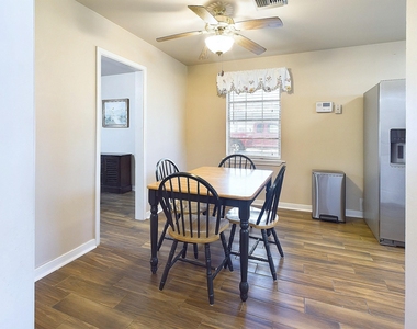 2814 Balmorhea Avenue - Photo Thumbnail 17
