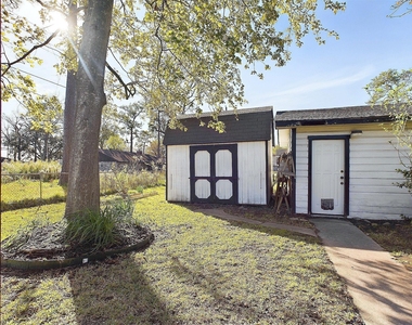 2814 Balmorhea Avenue - Photo Thumbnail 9