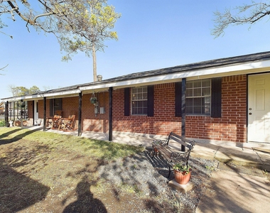 2814 Balmorhea Avenue - Photo Thumbnail 8